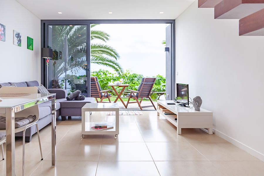 Frangipani Accommodation in Calheta - Quinta Golfinho