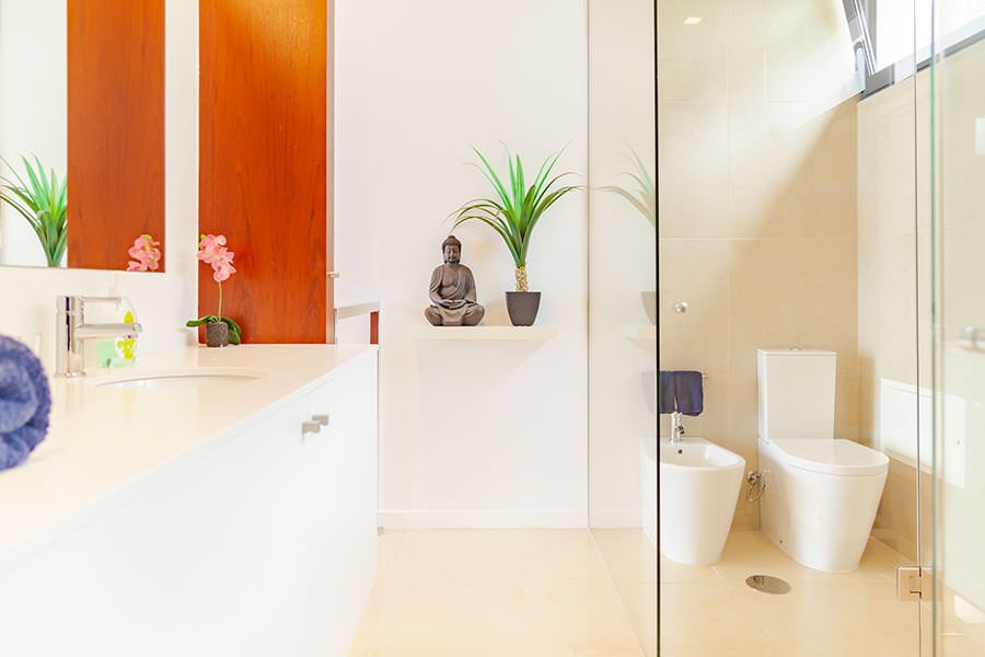 Frangipani Apartment's Bathroom Quinta Golfinho